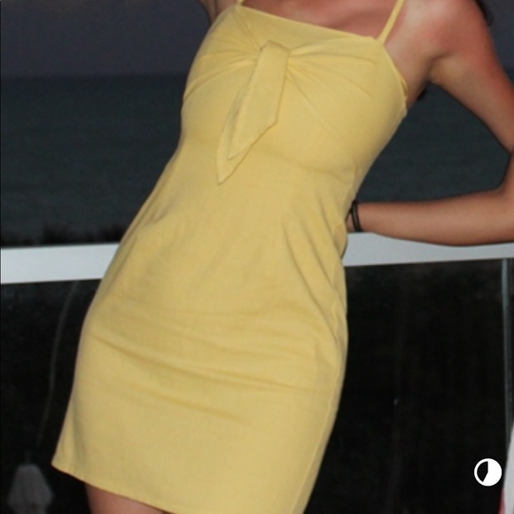 Yellow dress - Picture 3 of 3